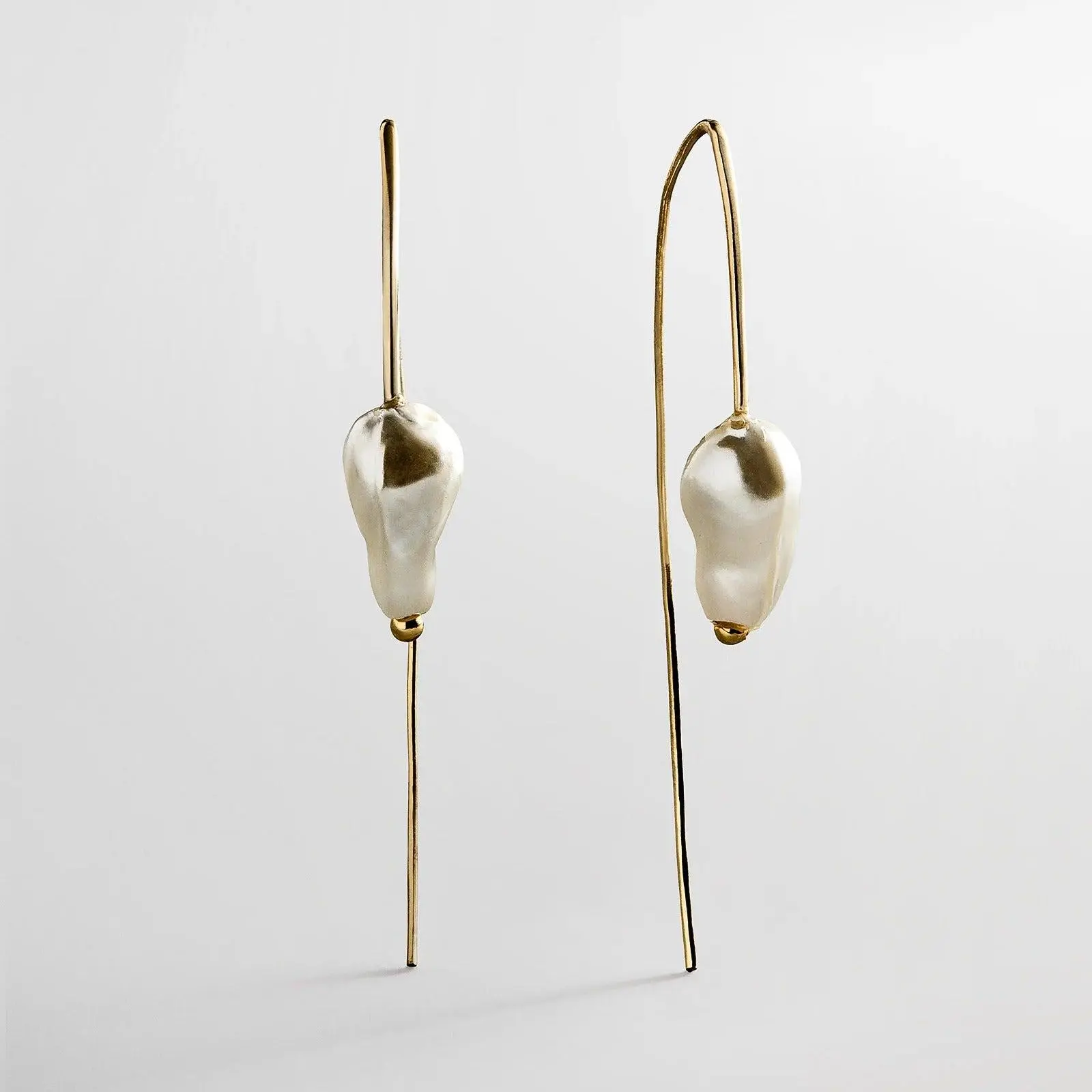 Teagan Threaded Pearl Earrings - Gold/Pearl