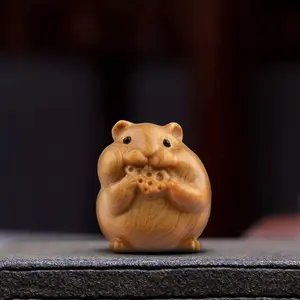 Wooden Hamster Ornament, 1 Count Cute Foodie Hamster Ornament, Wooden Desktop Ornament for Office Home Dormitory Car, Collectible Room Decor