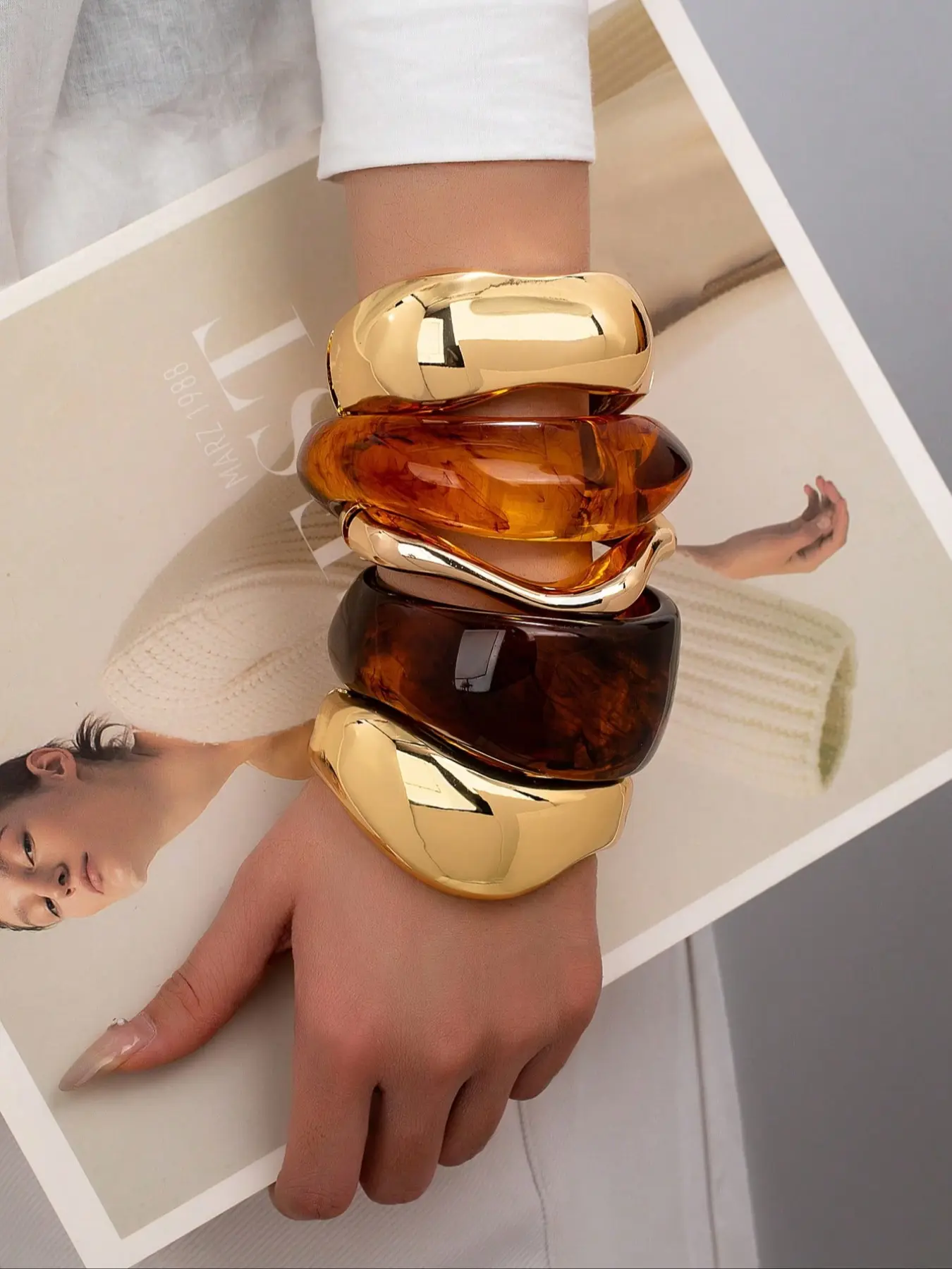 Women's Chunky Resin Bangle Bracelet Set, Metal Clasp Design, Stackable Cuff Style Jewelry for Women & Girls, Trendy Stack Bangle, Stackable Bracelets, Fashionable Chunky Bangles