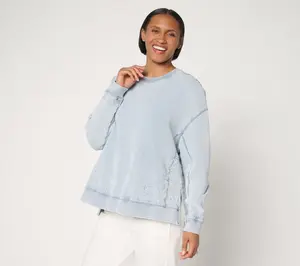 Driftwood Jeans Tabitha French Terry Long Sleeve Top Sprng Snowflake