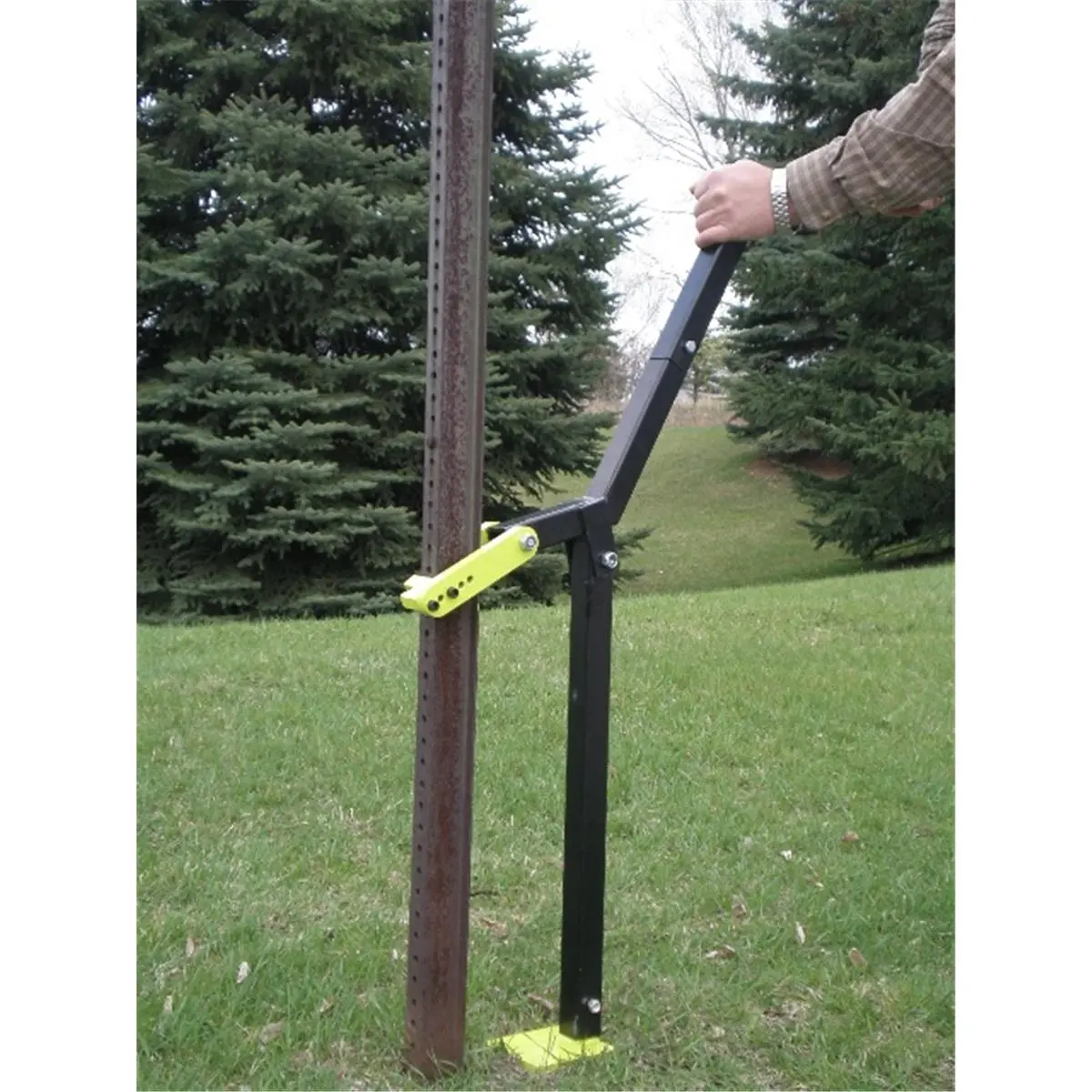 Manual Fiberglass Rod & Post Puller by Brush Grubber - Adjustable Jaws, 20 lbs Capacity, 4" H x 28" W x 24" L, Long Angled Handle for Post Removal, Outdoor Garden Cleaning Tool Enhancement