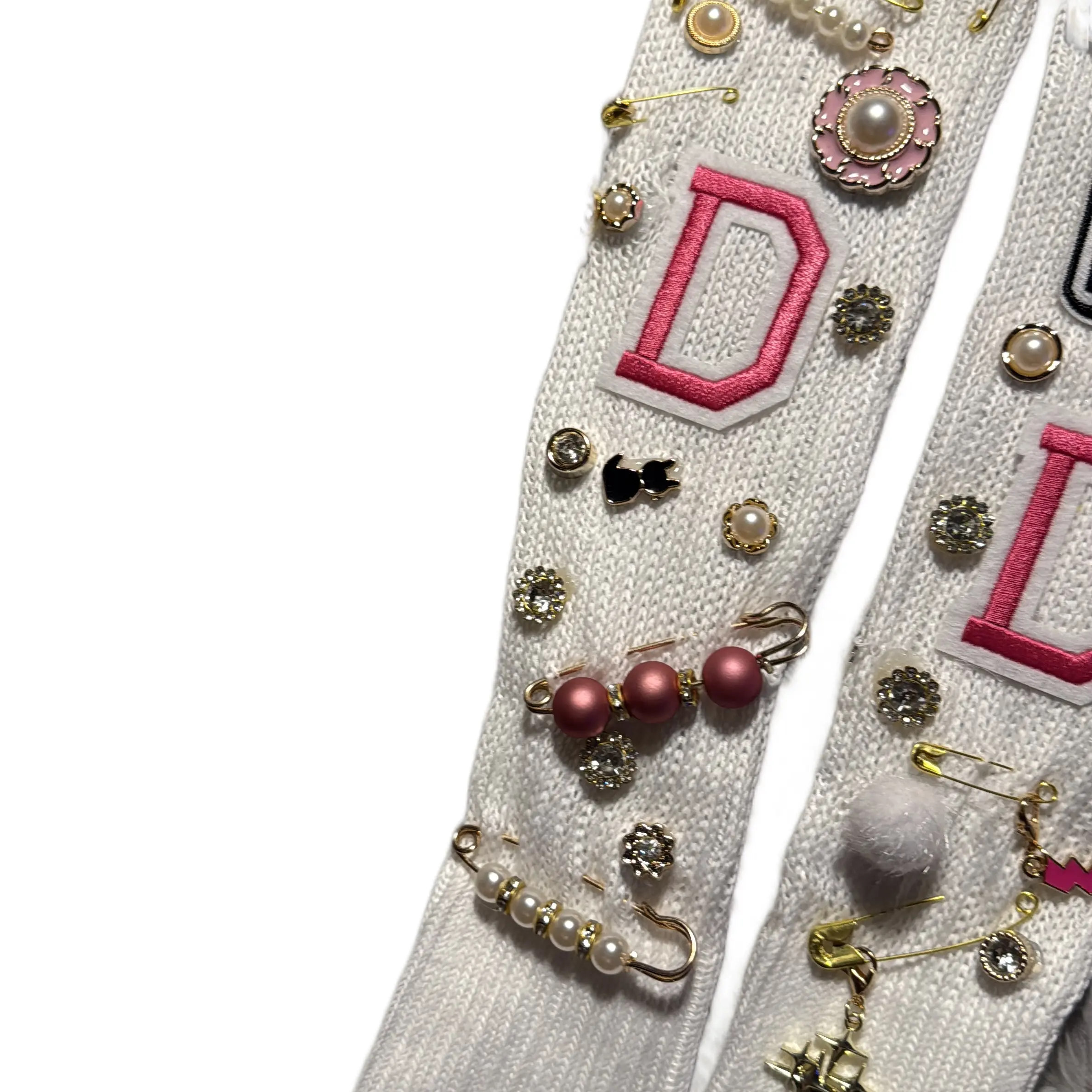 FREESTYLE Extra Junk Slouch Socks with Charms & Personalized Letters Comfortable Fashion Accessories Trendy White Women's Statement Socks Womenswear Customizable Charms and Personalized Letters