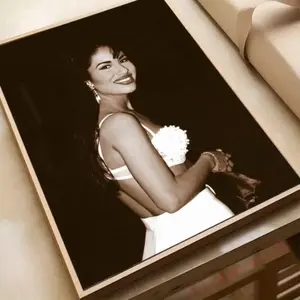 Selena Sepia Portrait Inspired Poster, Vintage Retro Latin Music Wall Art (Unframed / Print Only)