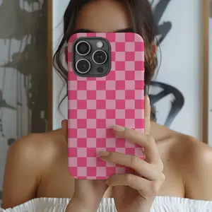 Retro Pink iPhone Case Gingham Phone Cover Y2k Preppy Protective Case Plaid Pattern Vintage Phone Case for iPhone