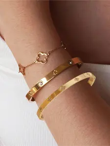 3-piece set of stainless steel bracelet paired with four leaf flower bracelet, women's gold-plated rhinestone bracelet combination, classic wrist accessory, perfect combination, holiday gift, Fashionable Bangle, Trendy Stack Bangle