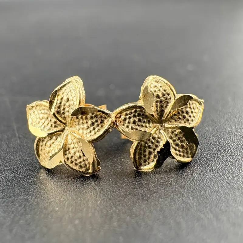 14K Gold Hawaiian Flower Earrings