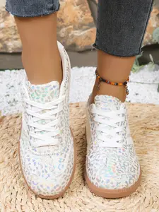 Glowing Leopard Print Sneakers, Walking Shoes, Trainer, Laser Pattern Shoes, Fresh Versatile Casual Footwear, Casual Jogging Shoes, Directly Shines Bright, Perfect for Daily Wear, Closed, Rubber