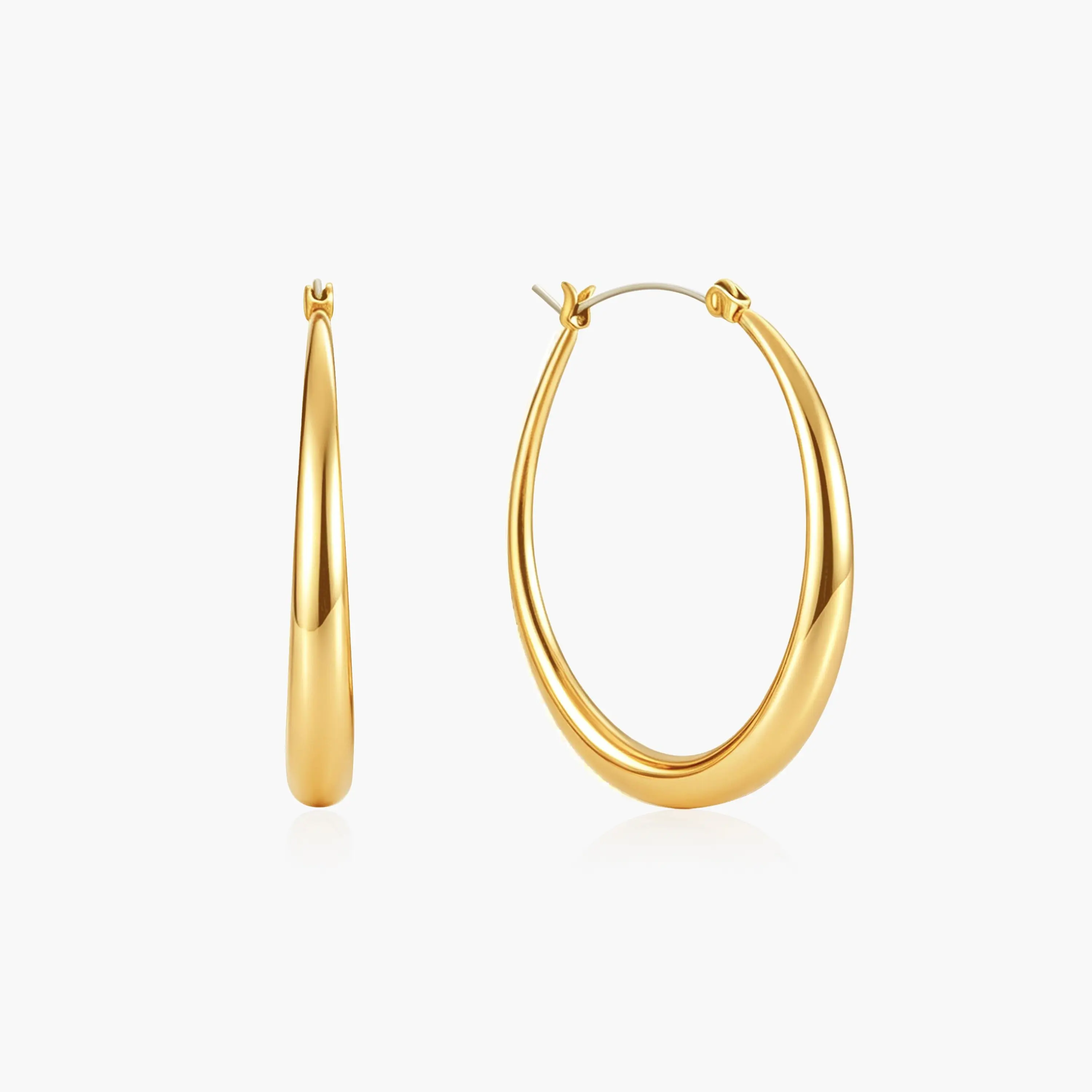en route 18K Gold Plated Sloane Hoop Earrings, Classic Chunky Silhouette with Elegant Polished Finish, Lightweight Design with Secure Clasp for All-Day Wear, Versatile Jewelry Essential for Timeless Styling & Modern Daily Outfits