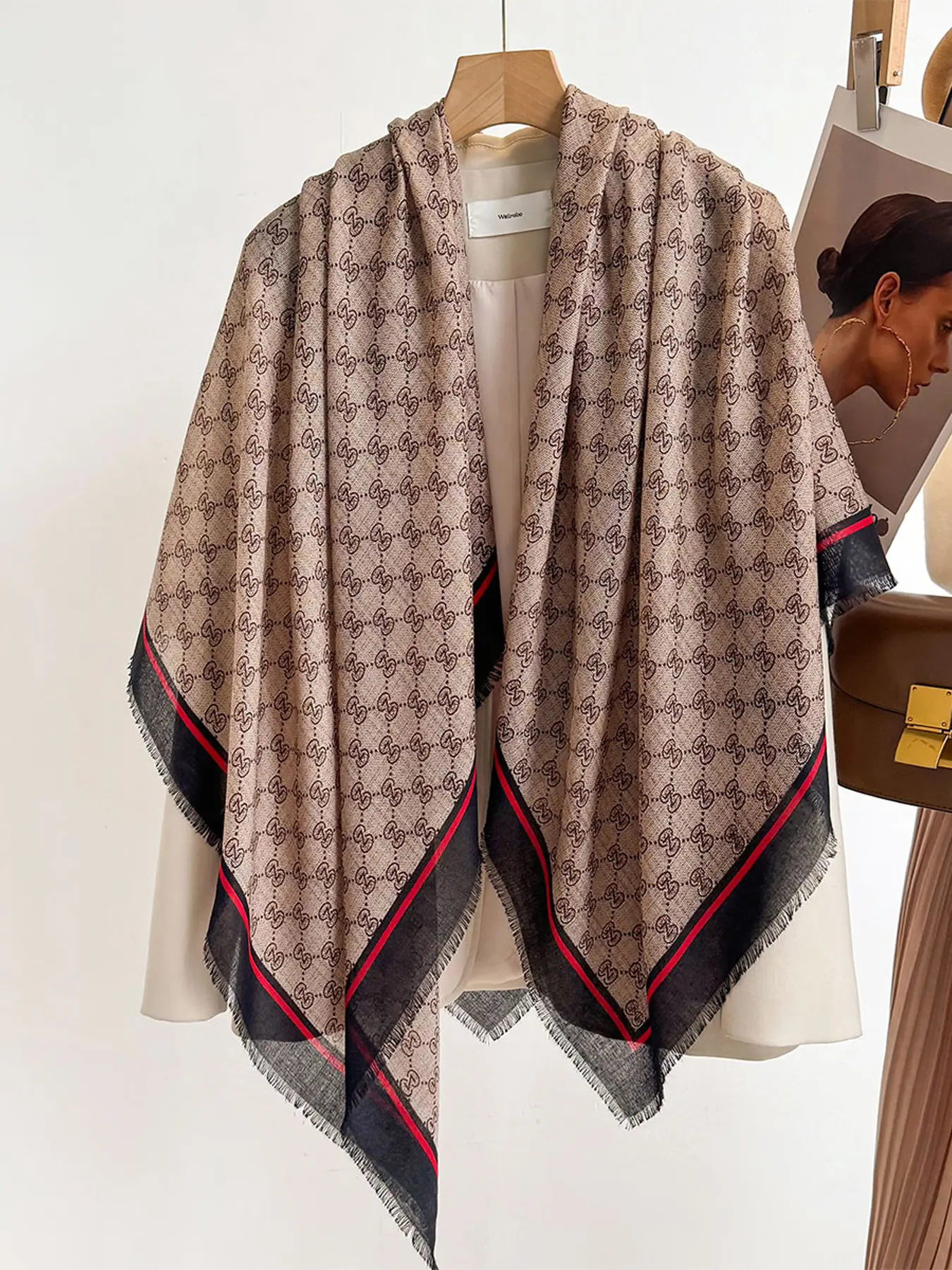 Versatile Fashion Letter Print Scarf, Casual Soft Printed Polyester Scarf, Casual Soft Shawl, Multi-Functional Neck Gaiter, Perfect for Travel and Dates, Stylish Accessory for Any
