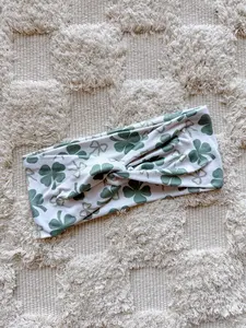 Twistband - Shamrock Bows