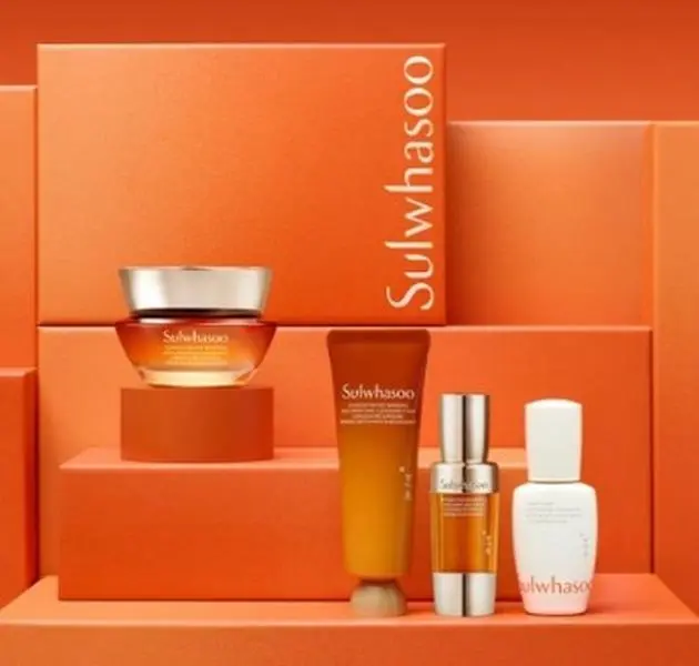 SULWHASOO Concentrated Ginseng Rejuvenating Cream Rich 4pcs, lush cream with Ginseng peptides to support skin's self-self-rejuvenating power and improve the look of fine lines and wrinkles