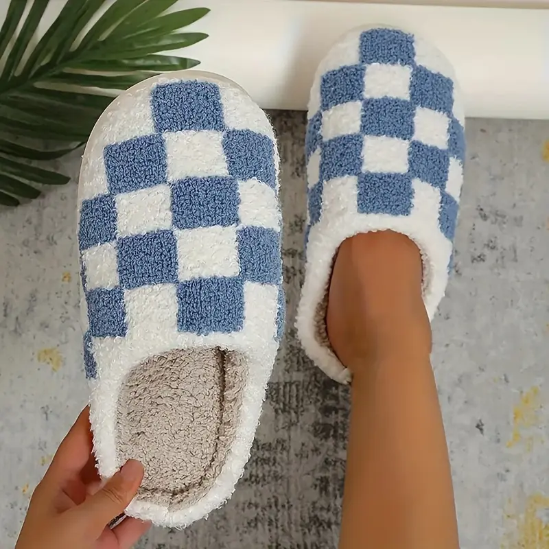 Women's Black and White Checkered Slippers, Cozy Fluffy Plush Slip-On House Shoes with a Flat Sole for Indoor Bedroom Wear, Slipper
