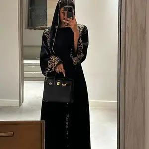 Muslim women's long robe, Middle Eastern banquet dress, Dubai high-end long sleeved dress, simple and fashionable