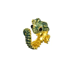 Fashion Enamel Green Gecko Ring - Unisex Gold-Tone Animal Statement Ring, Party Jewelry & Holiday Gift for Men & Women, Trendy Jewellery Accessories