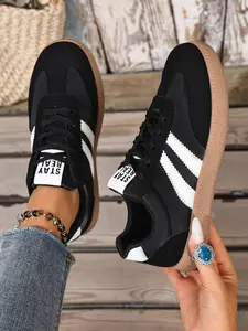Colorblock Retro Sneakers, Trainer, Suede Texture, Contrast Stripes, 'stay Real' Slogan, Comfortable Rubber Sole, Casual Denim Style