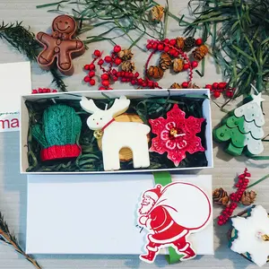 Christmas Scented Candle Gift Box - 1 Set Handcrafted Soy Wax Candles, Cute Christmas Tree/Gingerbread Man/Deer Shapes, High-End Aromatherapy Decor, Ideal Holiday Souvenir & Home Festive Present