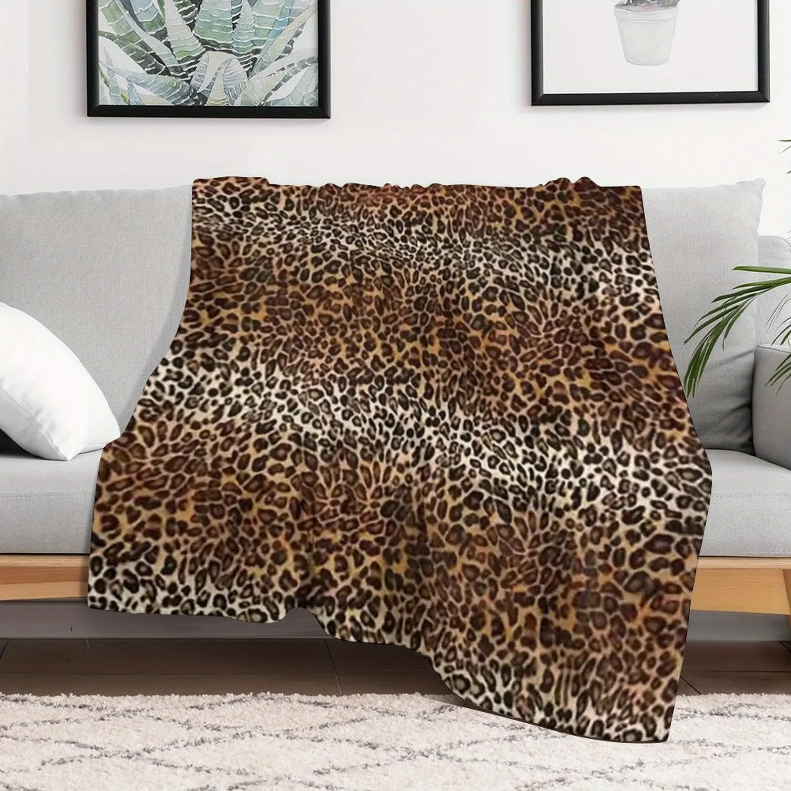 Cozy Leopard Print Flannel Throw Blanket Super Soft Lightweight Single-Sided Cheetah Design for Bed Sofa Couch Travel Anti-Pilling All-Season Comfort for Adults & Youngsters