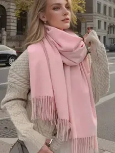 Women's elegant and fashionable scarf, winter scarf sweet pink cashmere scarf, Muslim hijab with tassel design shawl, suitable for daily use or transition between autumn and winter seasons, windproof and warm, Fluffy Soft Scarf