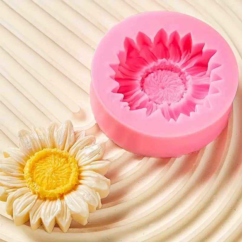 Sunflower Flower Silicone Mold - Reusable Flexible Candle, Resin Art, Handmade Soap and Clay Making, Exquisite Petal Design, Home Decoration, Valentine's Day Gifts, Flower Styling, Specially Designed for Handicraft Enthusiasts