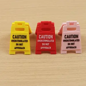 1pc  Caution Overstimulated Desk Sign, 3D Printed Decorative Caution Overstimulated Do not Approach Signs, Funny Office Desk Warning Sign, Humorous Message, Office Home Decor