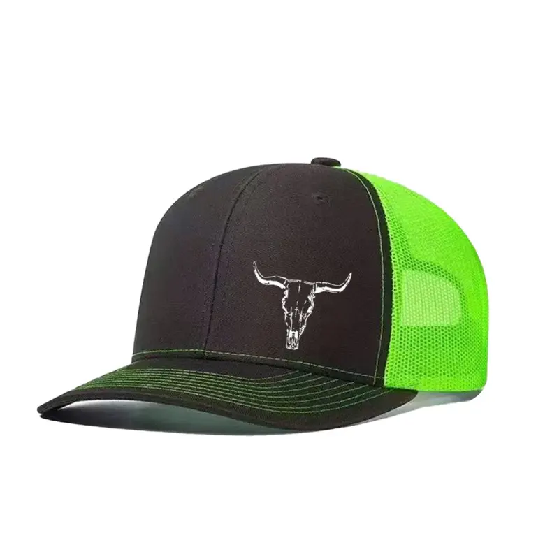 Unisex Baseball Cap with Bull Head Design, Adjustable Trucker Style for Men & Women, Casual All-Season Wear, Perfect Christmas Gift, Trucker Hats