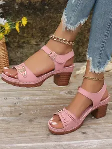 2026 retro casual Roman style high-heeled sandals for women, hollowed out and toe exposed breathable, wooden patterned high-heeled buckle with oversized sandals for women, available in multiple colors, fashionable high-heeled sandals, Boho casual sandals