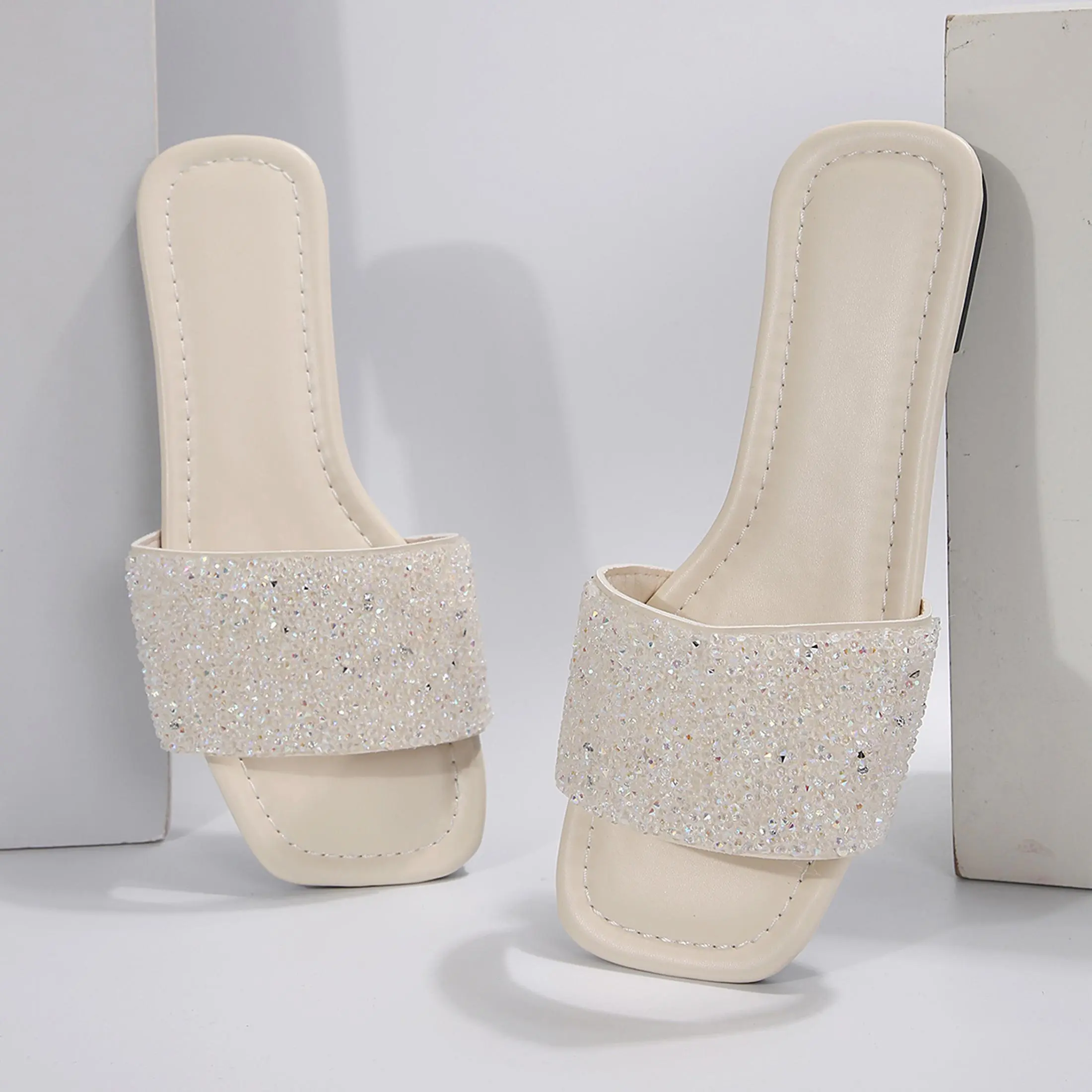 Women's Sparkly One Strap Flat Sandals Rhinestone Beach Slides Indoor Outdoor Shoes