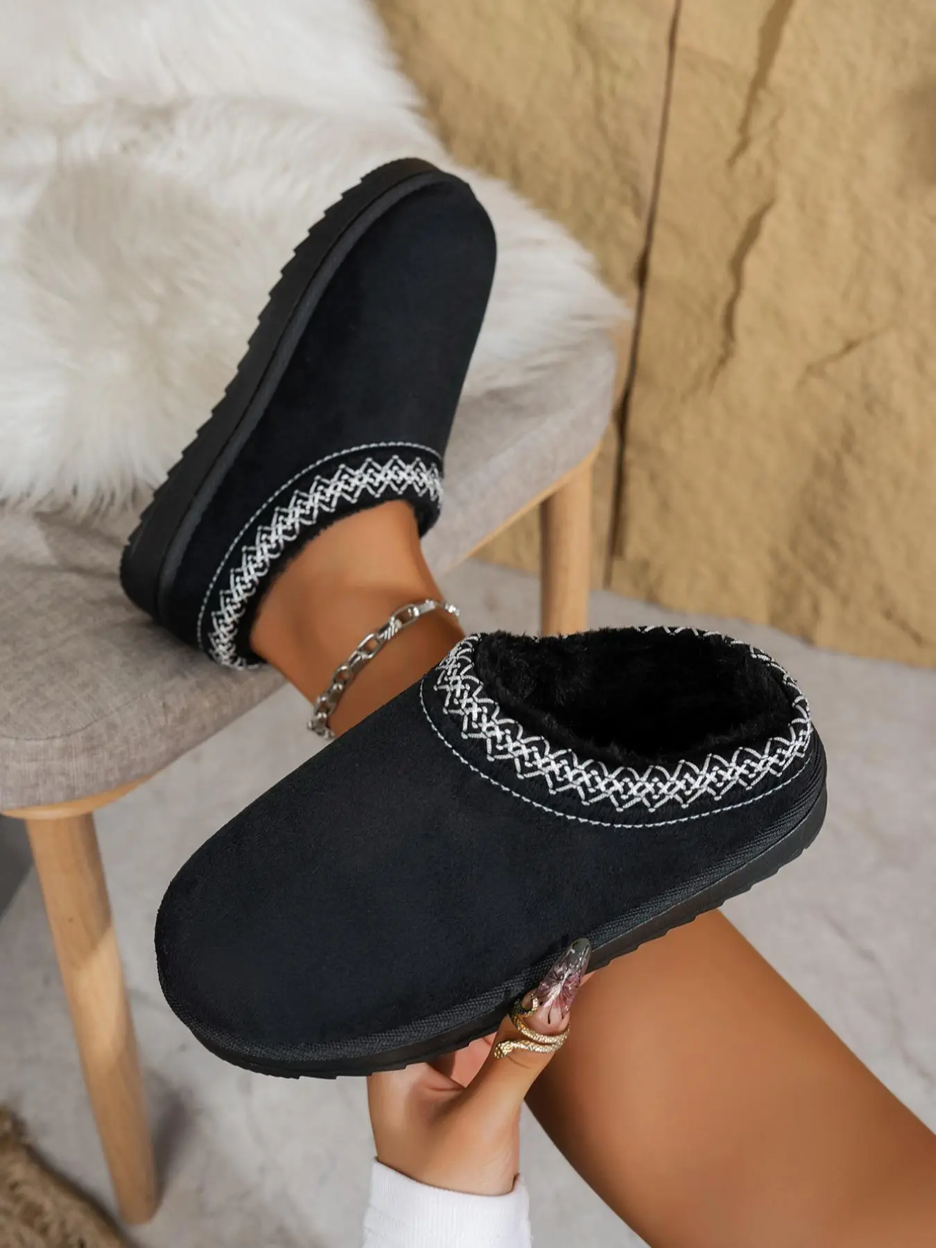 Women's Solid Color Plush-Lined Slippers, Casual Soft Comfortable Home Slippers, Warm House Slippers, Fuzzy Warm Slippers, Warm for Indoor & Outdoor Use for Fall & Winter, Non Slip Slippers, Warm Indoor Footwear