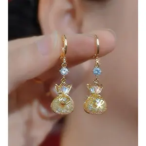 LisiZen New Gold Money Bag Zircon Earrings for Women, Light Luxury High-End Fashion Versatile Stud Earrings Accessories DZEH5736