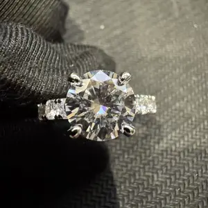 US LC |3.5CT silver Round-Cut Moissanite Solitaire Ring with Pavé Band QH-R0121-S3.5CT