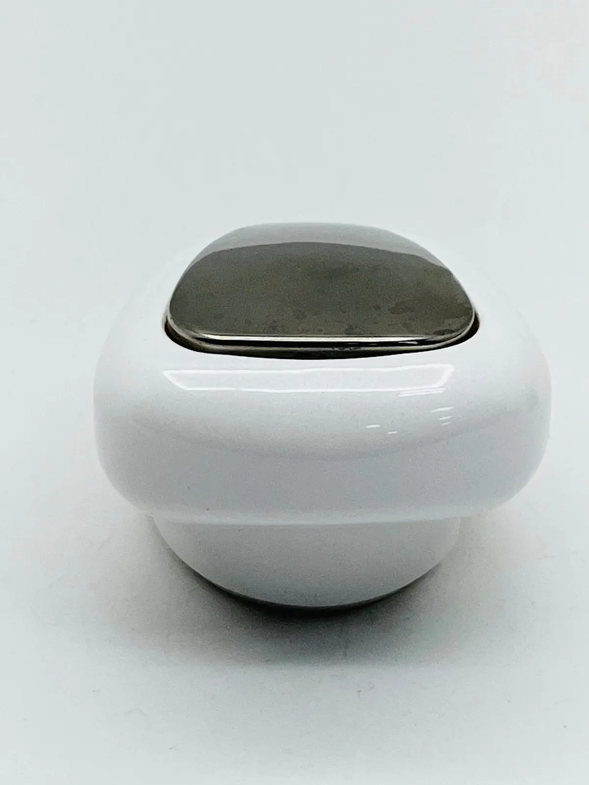 13/15/18 Speed Gearshift Knob - Pearl White with Stainless Steel Knob Cover