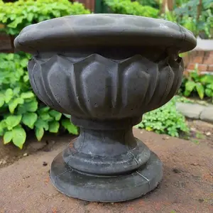 Elegant Modern Garden Planter (10" x 11")