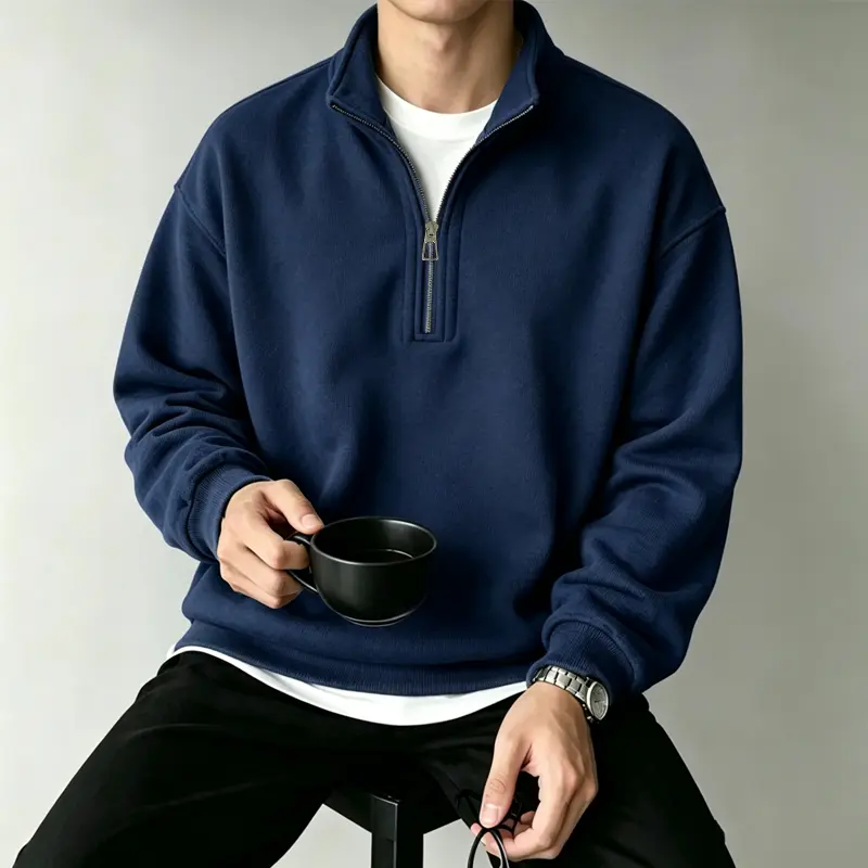 Men’s autumn/winter half-zip sweatshirt, fleece-lined for warmth with a quarter-zip stand collar pullover design, loose solid-color casual sweatshirt, soft thick fleece basic top suitable for everyday and outdoor wear