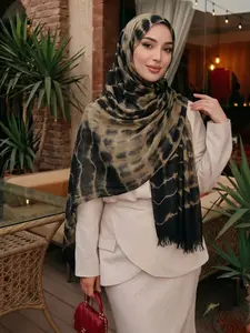 Women's Tie-Dye Long Scarf, Muslim Hijab, Fashionable Versatile Wrap, Daily Wear Accessory, Stylish and Comfortable