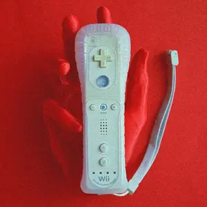 Remote Controller For Wii & Wii U With Silicone Case and Wrist Strap (WHITE)