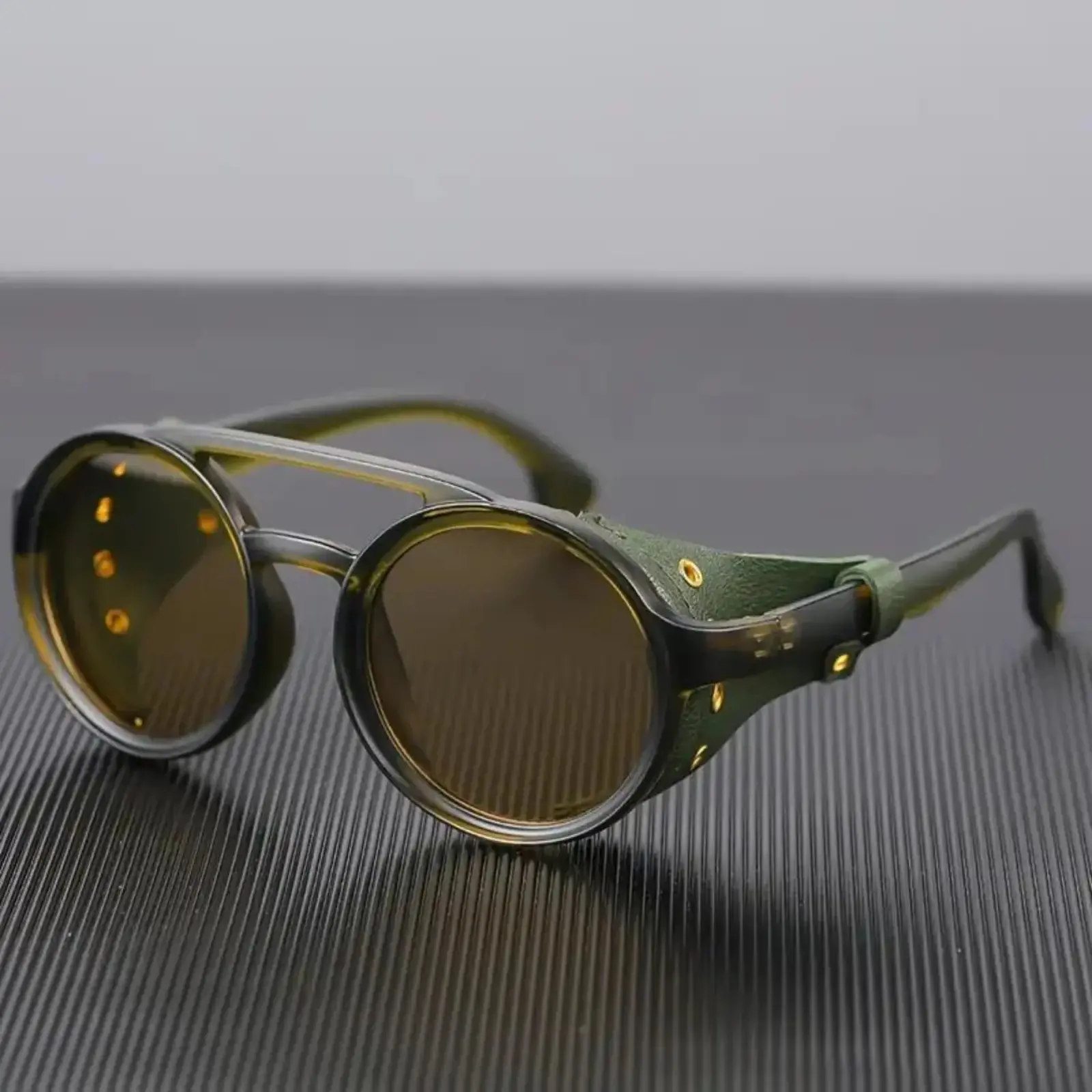 Men's Vintage Punk Sports Eyewear - Round Retro Windproof Outdoor Glasses with Windproof Protection, Ideal for Fishing, Suitable for Cycling, Classic Fishing Accessory