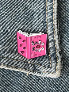 Creative Book Design Brooch, Cute  Badge, Fashion Accessories for Women & Men, Trendy All-match & Exquisite Brooch for Birthday Gift