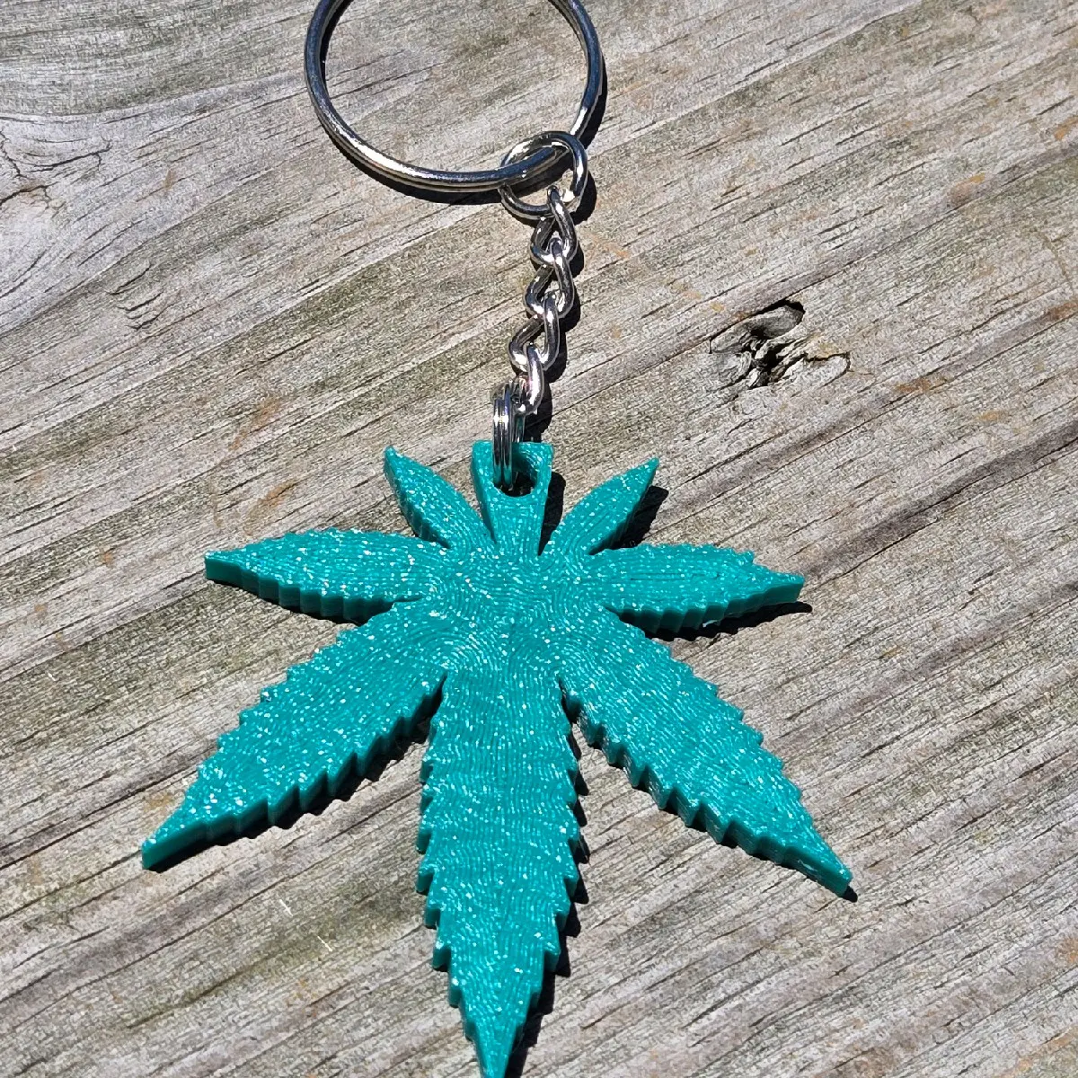 Leaf keychain