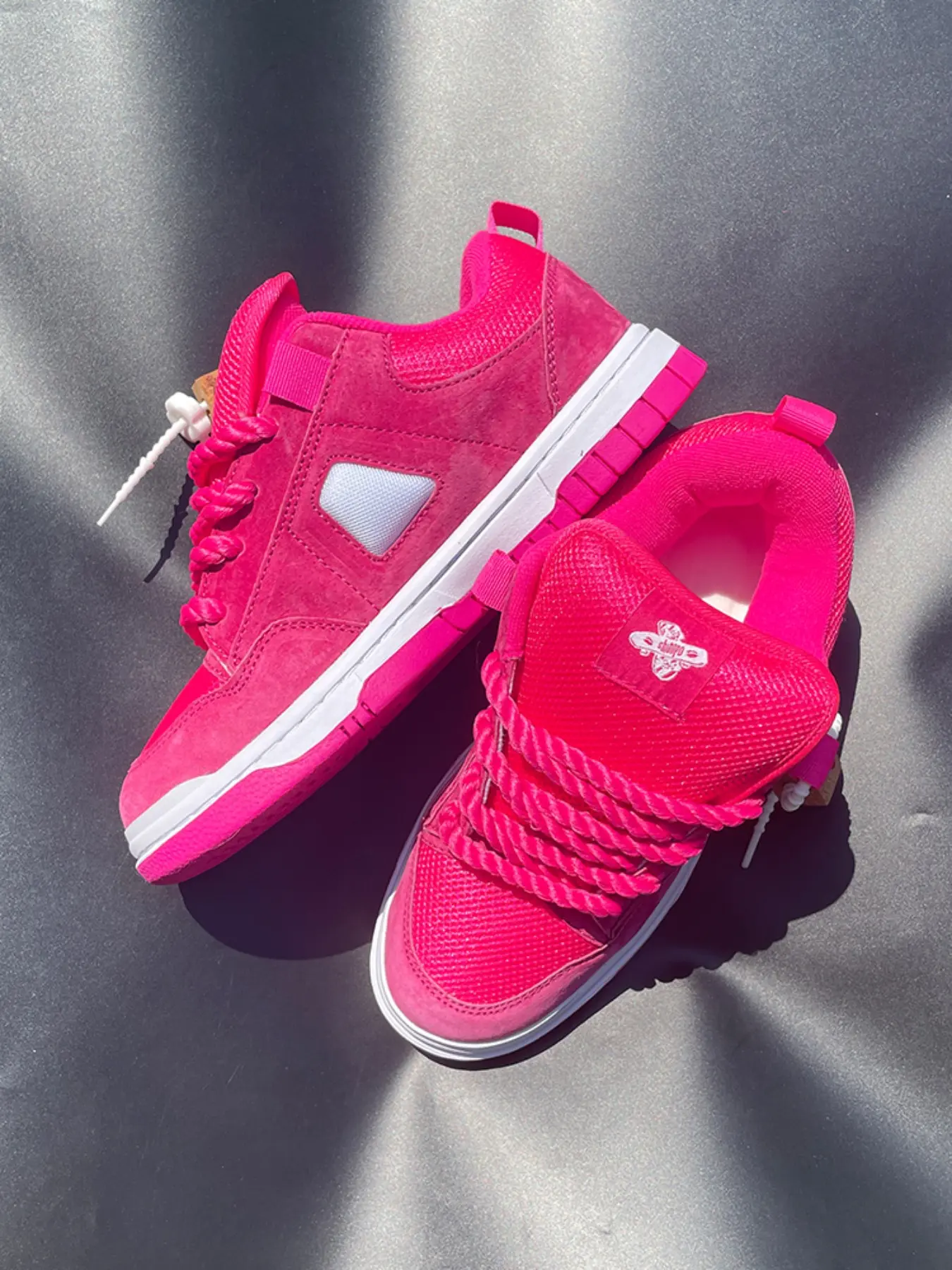 New Casual Breathable Versatile Fashion Low-Top Sneakers, Rose Canvas Shoes, Student Trendy Footwear, American Style Men's Shoes, Lace Up Casual Walking Trainers