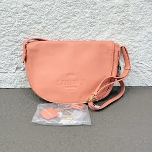 Pre-owned Loewe Leather Shoulder Bags 7.8'' R2879 Shoulder Bag C14534537511 0508 T1 Qiqi