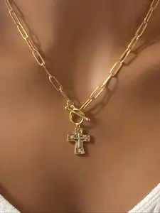 Women's Gold/silver Color Cross Pendant Necklace, Hammered Mixed Material, Chunky Style, Toggle Clasp & Paperclip Chain, Dainty Charm Jewelry, All Seasons Necklace, Bold Cross Pendant, Cross Necklaces