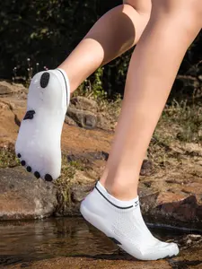 Unisex Lightweight All-Season Outdoor Water Shoes, Water Aqua Shoes, Quick-Dry Anti-Slip Beach and Hiking Footwear, Breathable and Versatile for All Activities