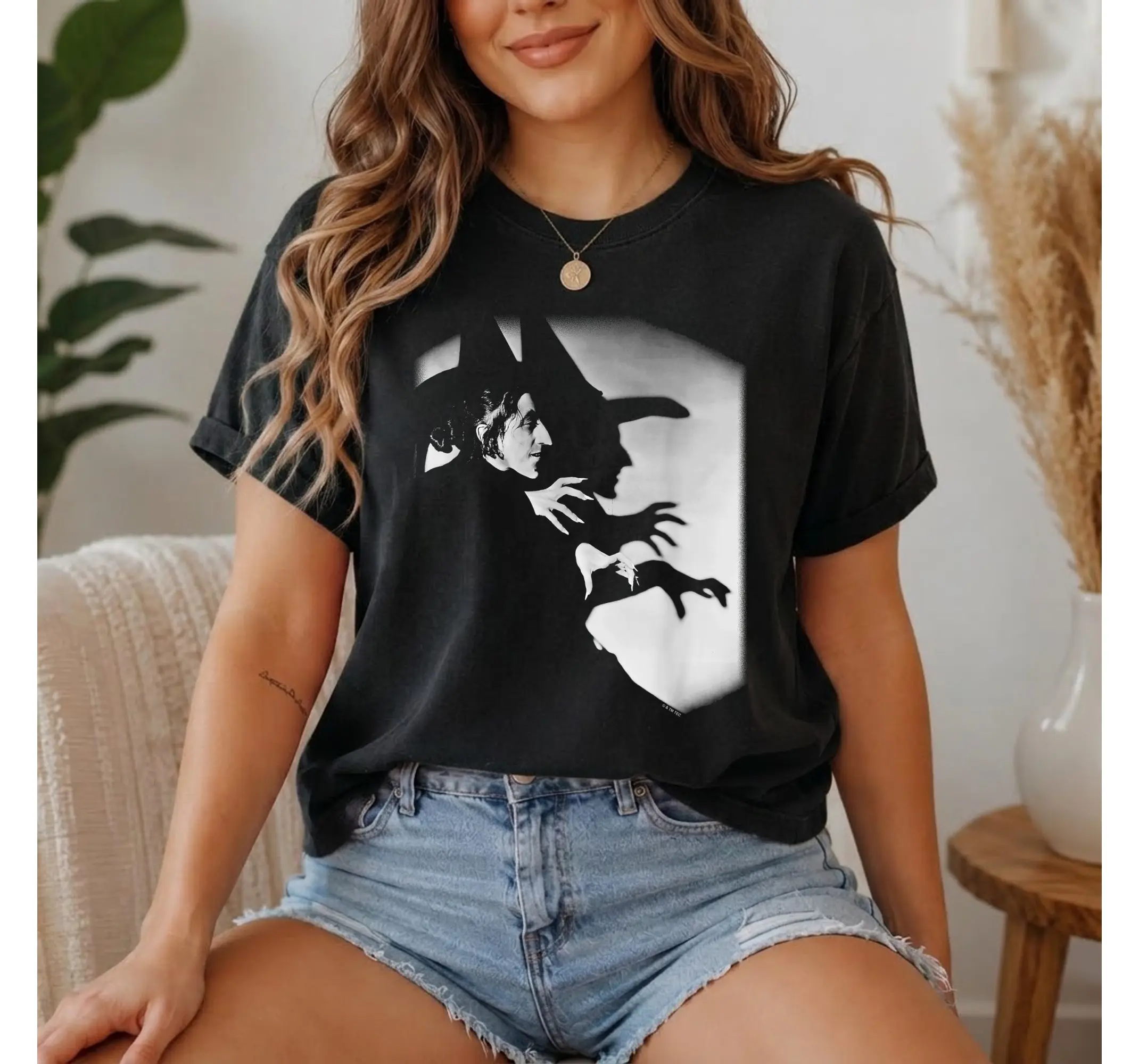 Vintage Wicked Witch East Photo Graphic Tee Retro Halloween Shirt