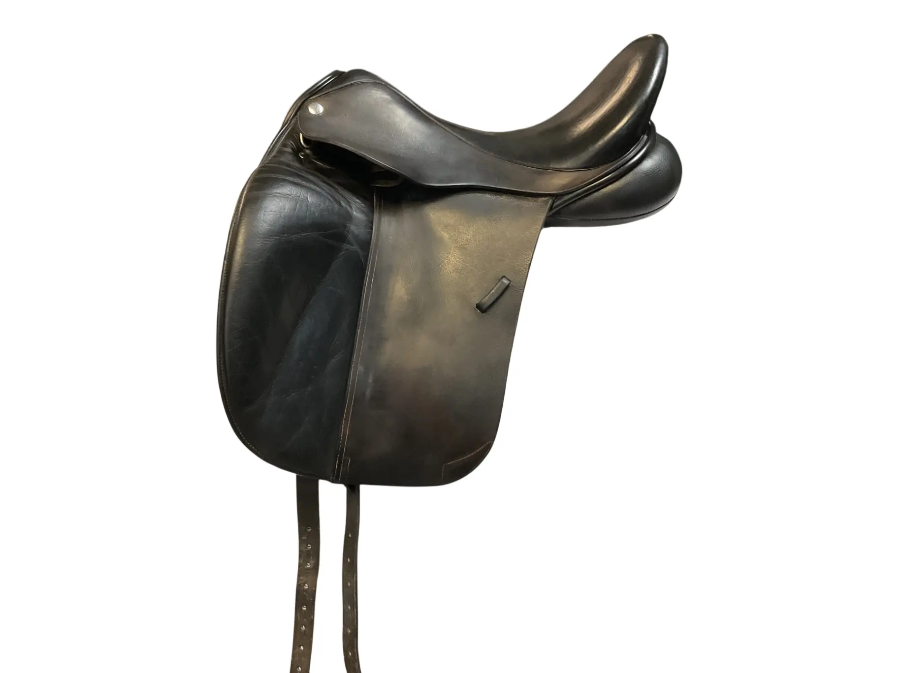 Patrick Saddlery Classic Snaffle Dressage Saddle, 17 in Medium Wide Tree Fit, Black Equestrian Tack with Top Front Shoulder Gussets, Deep Seat Depth, Front Point & Swing V Billets, Large Angled Block, Moderately Wide Seat Width, Leisure Sports Equipment