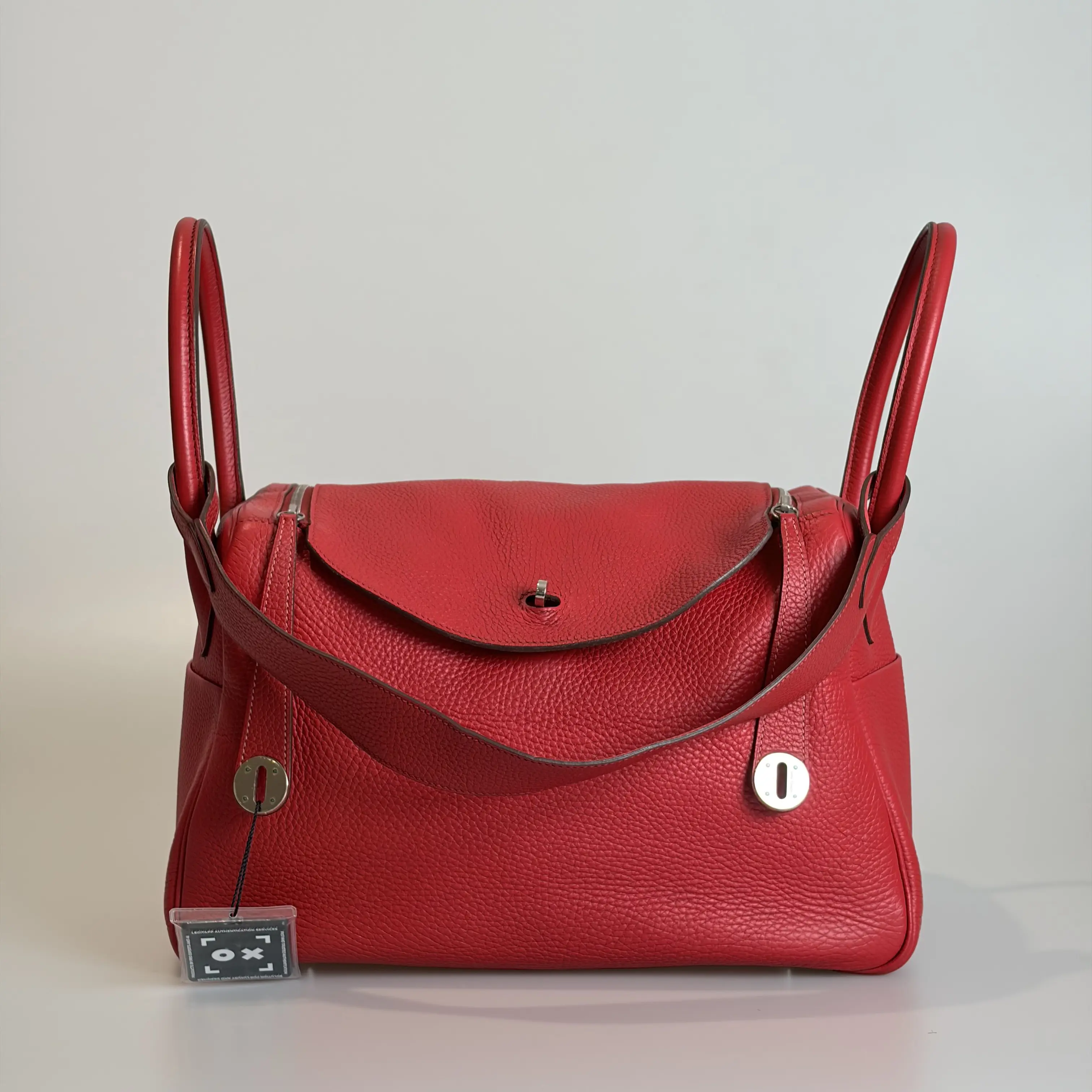 Pre-owned HERMÈS Taurillon Clemence Shoulder Bag Hermes Lindy 34 Coeur Red with Silver Hardware 40145129