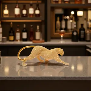 Modern Elegant Silver Leopard Statue, Resin Art Decoration, Decorative Figurines, Lifelike Animal Sculpture for Living Room, Office, Wine Cabinet, Home Decor Ornament