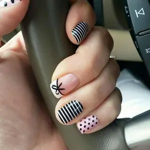 Set of 24 Short Square False Nails, Classic Style, Fashionable Design, Includes Jelly Glue and File, Perfect for Valentine's Day, Nail Adhesive