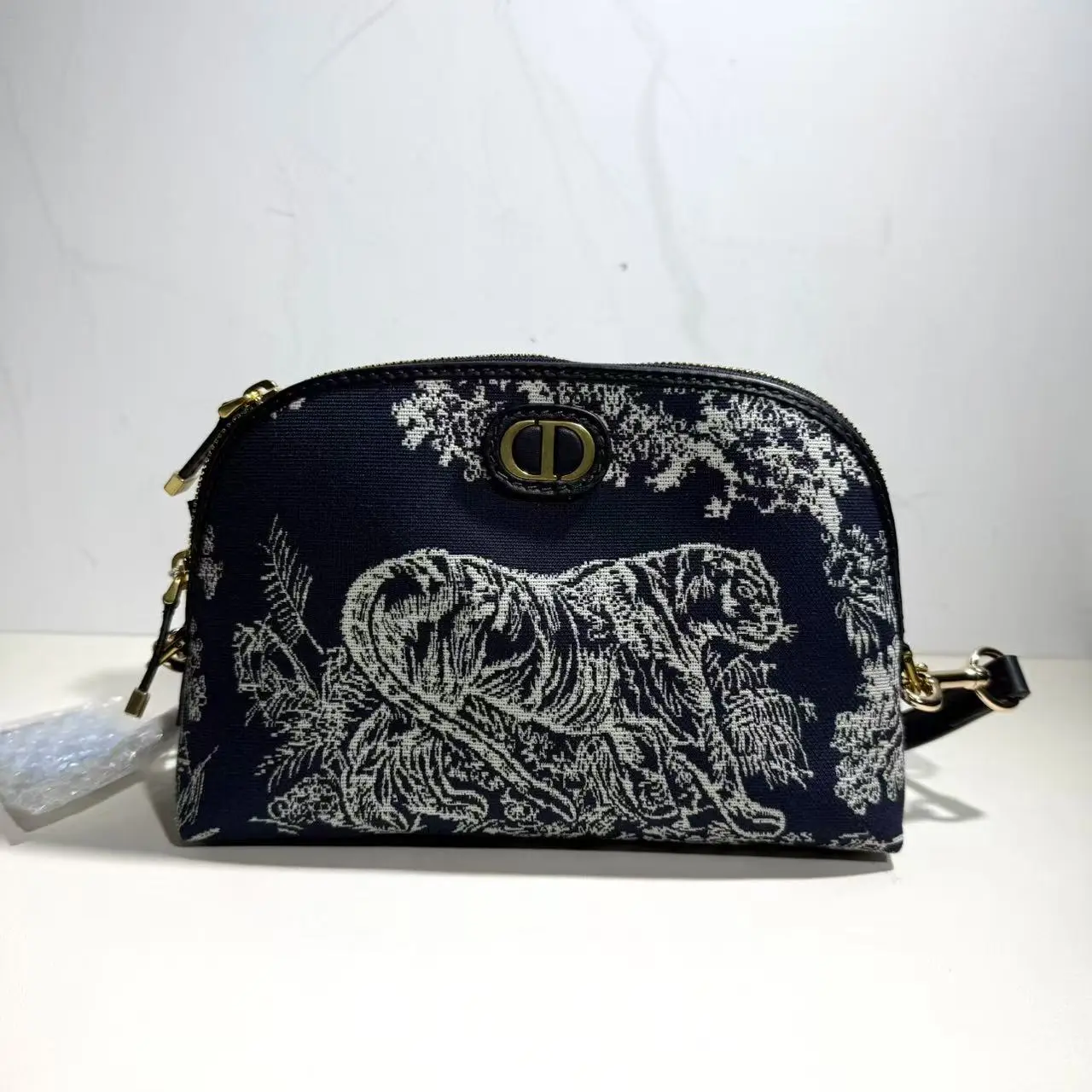 Pre-owned Dior Embroidered Crossbody Bags 30 Montaigne Toile De Jouy Blue CPU0602