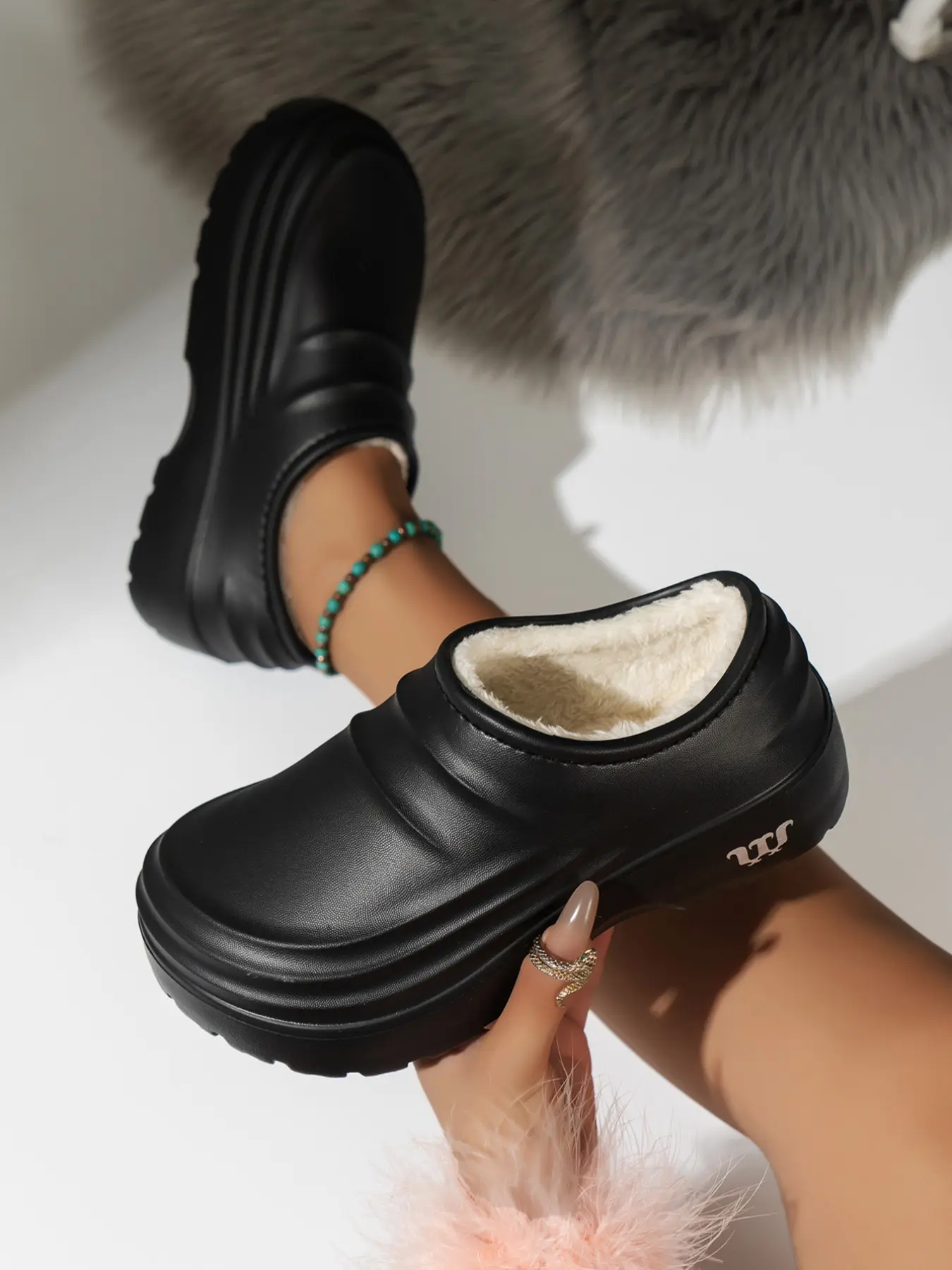 Women's Thick Sole Non-Slip Shoes, Slip On Clog, Kitchen Chef Slippers, Suitable for Restaurants and Hospitals, Warm Winter Home Slippers, Affordable Slippers, Thick Bottom Slippers, Thick Soled Slippers, Non Slip Clogs