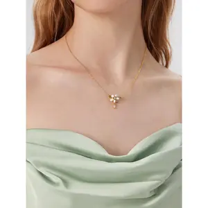 Cider [2 colors, size One Size-One Size] ZIRCON FLORAL PENDANT NECKLACE